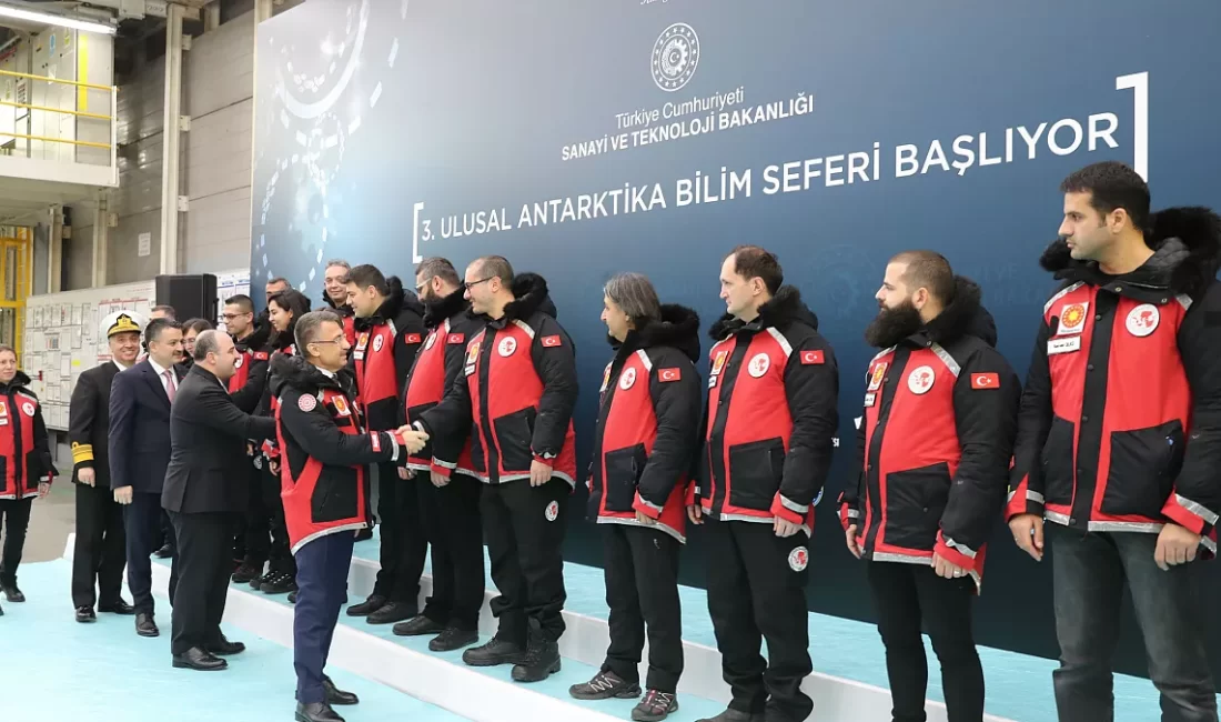 Ulusal Antarktika Bilim Seferi kapsamında yola çıkan Türk bilim ekibi,