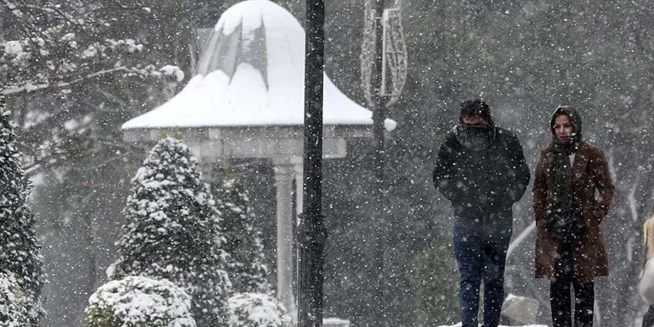 İstanbul Valisi Davut Gül, yoğun kar yağışı nedeniyle il genelinde