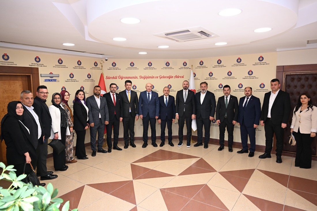 Öz Sağlık-İş Sendikası Genel Başkanı Devlet Sert ve beraberindeki heyet,
