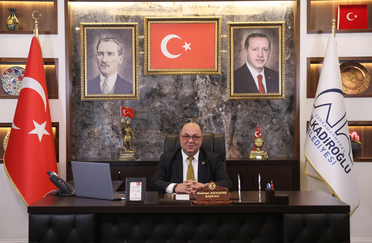 Dulkadiroğlu Belediye Başkanı Mehmet Akpınar, Anneler Günü dolayısıyla bir kutlama