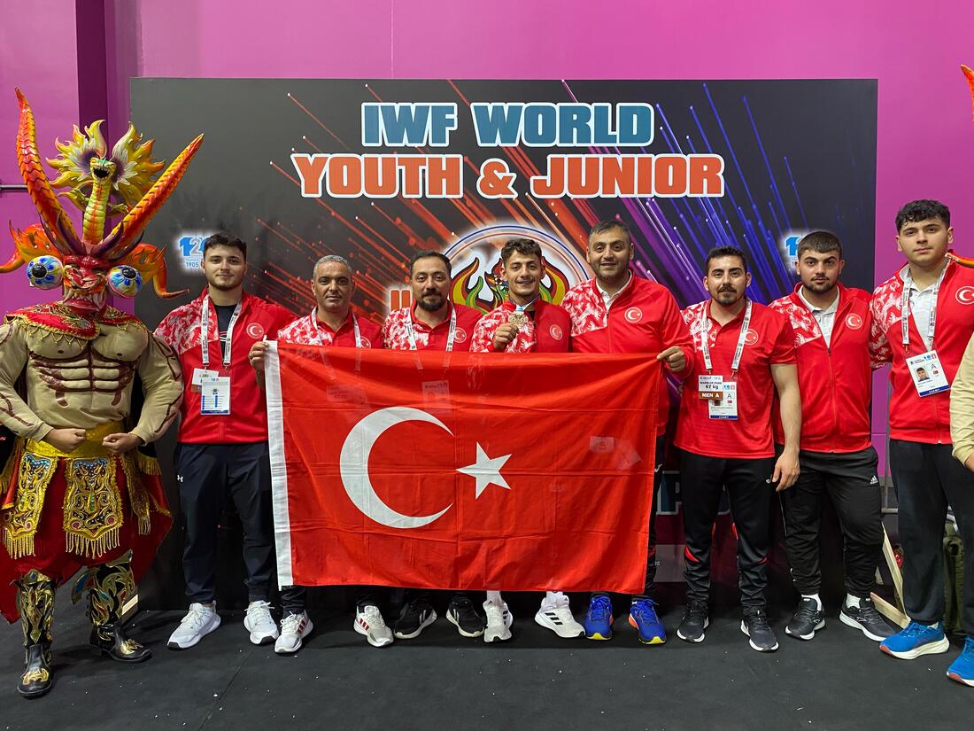 Yıldızlar ve Gençler Dünya Şampiyonası Peru’nun Lima şehrinde devam ediyor.