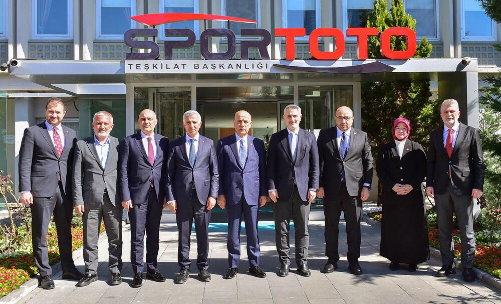 Kahramanmaraş'a yapılacak olan "yaşayan stadyum" olarak adlandırılan yeni stadyumun sözleşmesi