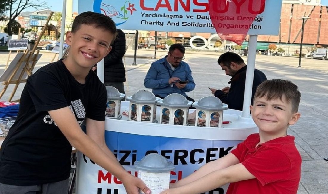 Minik yüreklerden kocaman bir ders Bigalı Yusuf Eymen ve Ömer Musab'ın Gazze için kumbara fedekarlığı