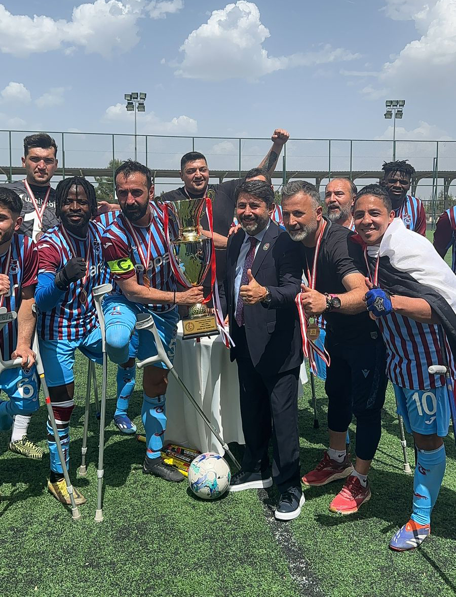 Ampute Futbol Süper Ligi’nde sezon boyu başarılı bir performans sergileyen