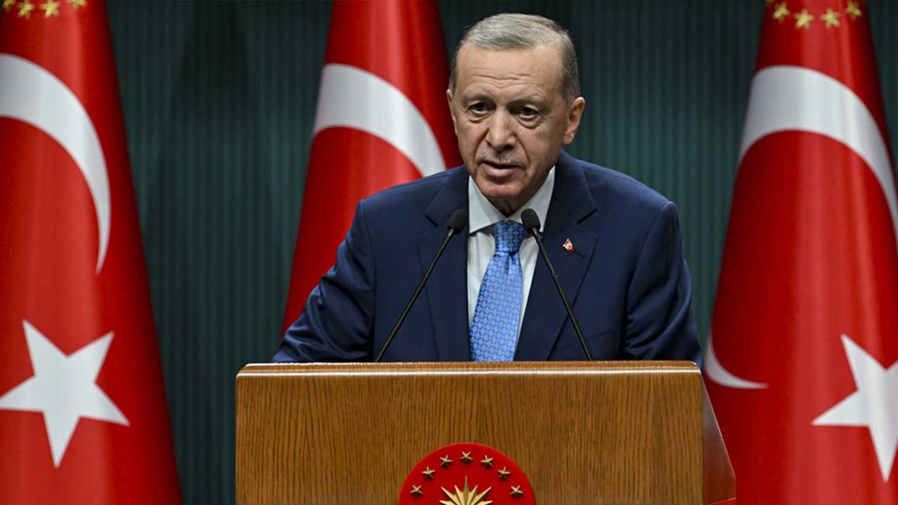 Cumhurbaşkanı Recep Tayyip Erdoğan, TOBB İkiz Kuleler'de düzenlenen "TOBB Hizmet