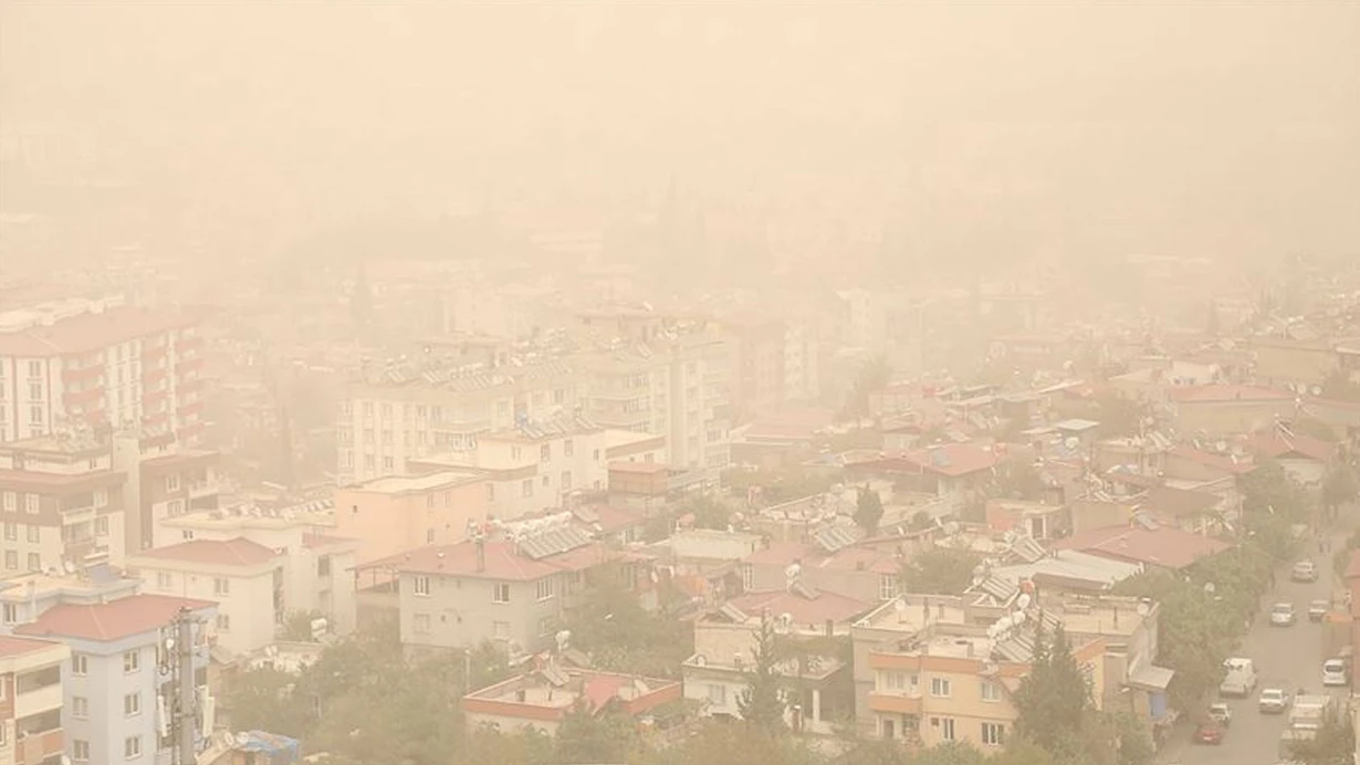 Meteoroloji Genel Müdürlüğü, yurdun güneydoğu kesimlerinde etkisini sürdüren toz taşınımına