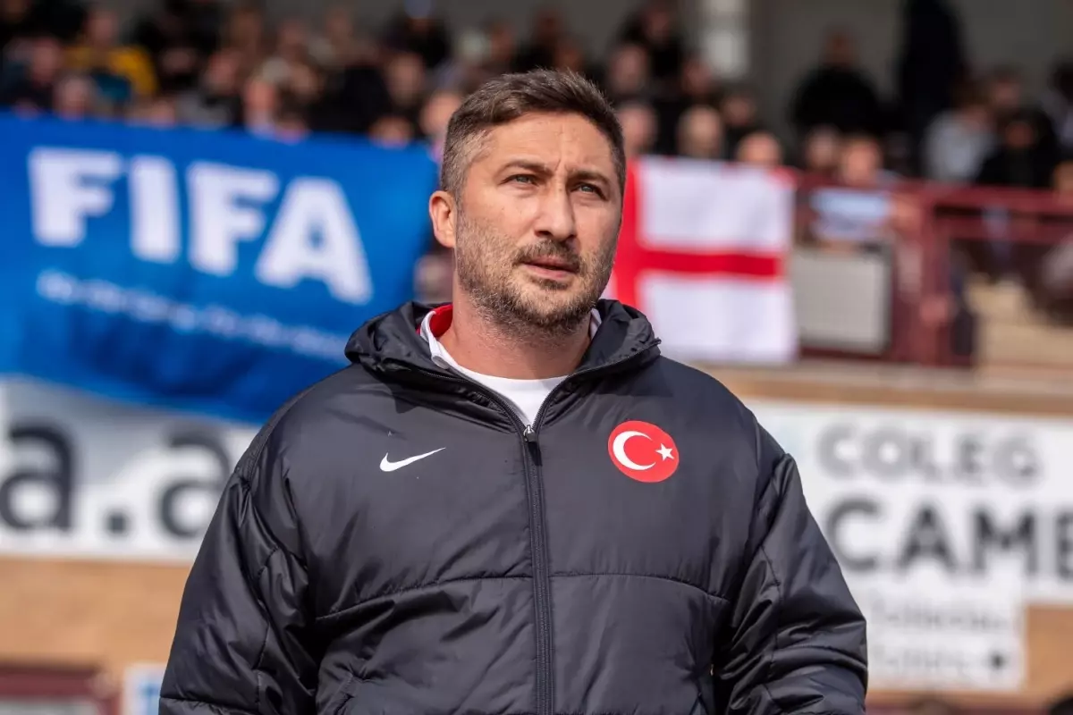 Türkiye U19 Milli Futbol Takımı’nda teknik direktör Sabri Sarıoğlu, Türkiye