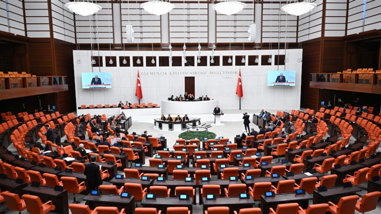 MİT Başkanı İbrahim Kalın, Terörsüz Türkiye süreci kapsamında Meclis'teki temaslarını