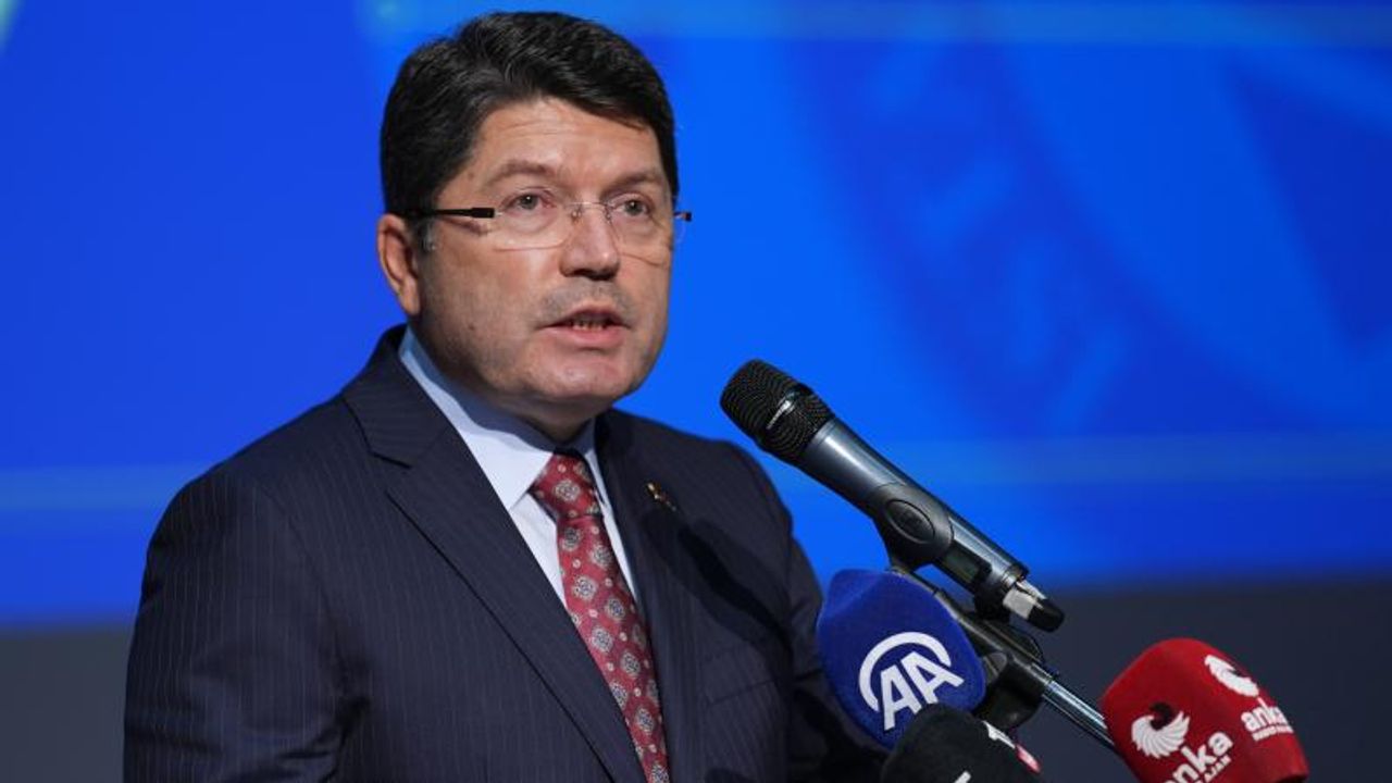 Adalet Bakanı Yılmaz Tunç, DEM Parti İmralı Heyeti ile ertelenen