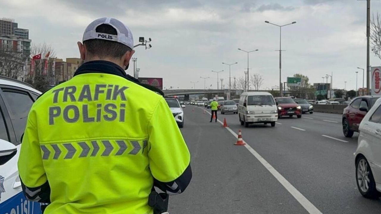 Trafikte yıllardır uygulanan yüzde 10’luk hız toleransı tarih oluyor. TBMM