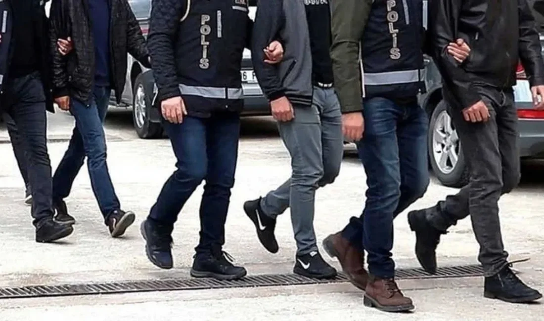 Samsun merkezli FETÖ operasyonunda 7 şüpheli gözaltına alındı Fetullahçı Terör Örgütü’nün (FETÖ) askeri ve öğrenci gizli yapılanmasına yönelik