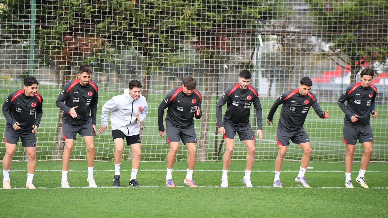2026 Dünya Kupası’na katılma mücadelesinde play-off oynamayı garantileyen A Milli