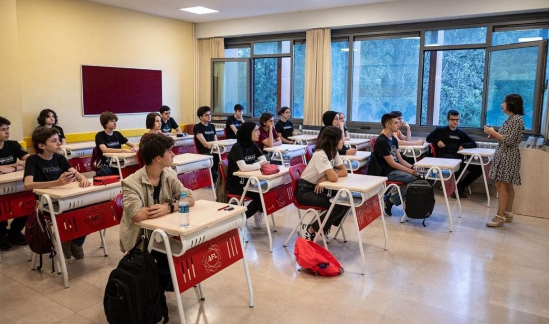 Milli Eğitim Bakanı Yusuf Tekin, okullarda ara tatil uygulamasının kaldırılmasına