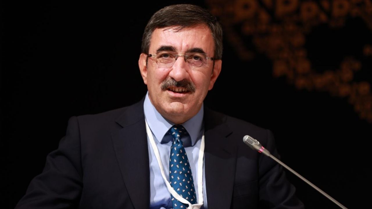 Cumhurbaşkanı Yardımcısı Cevdet Yılmaz, kadına yönelik şiddetle mücadeleye ilişkin kararlı