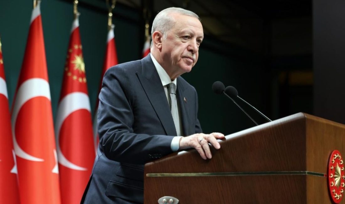 Erdoğan “Sağlık alanında büyük bir devrime imza attığımız tartışılmaz bir gerçektir” Cumhurbaşkanı Recep Tayyip Erdoğan, Beştepe’deki Cumhurbaşkanlığı Külliyesi’nde düzenlenen 11. Tıp