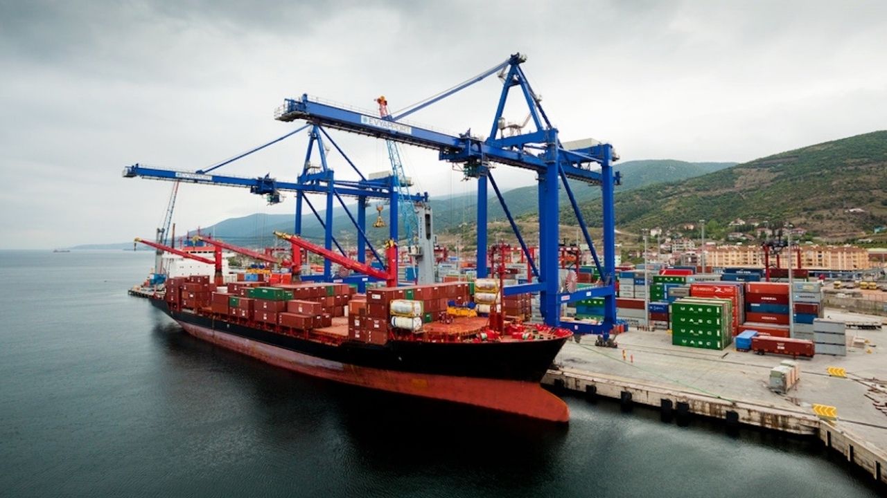 Türkiye İstatistik Kurumu (TÜİK) verilerine göre, dış ticaret açığı ekim