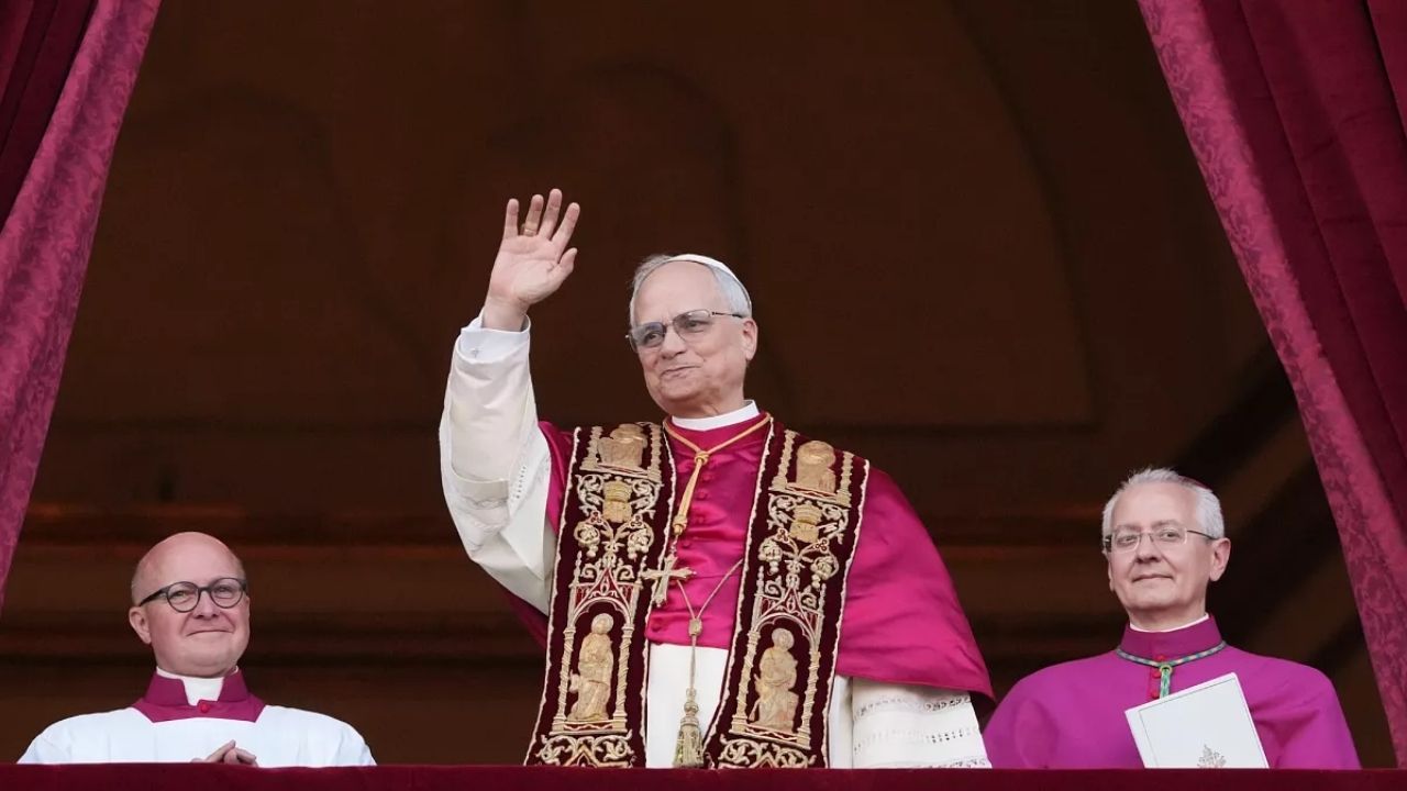 Papa 14. Leo, Ankara’daki resmi temaslarını tamamlamasının ardından dün akşam