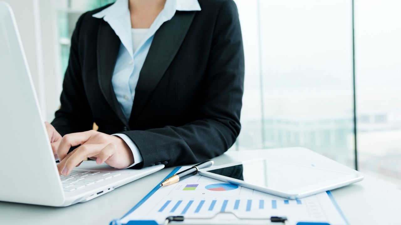 Türkiye’de 18-29 yaş arası sigortalı kadın çalışan sayısı son bir