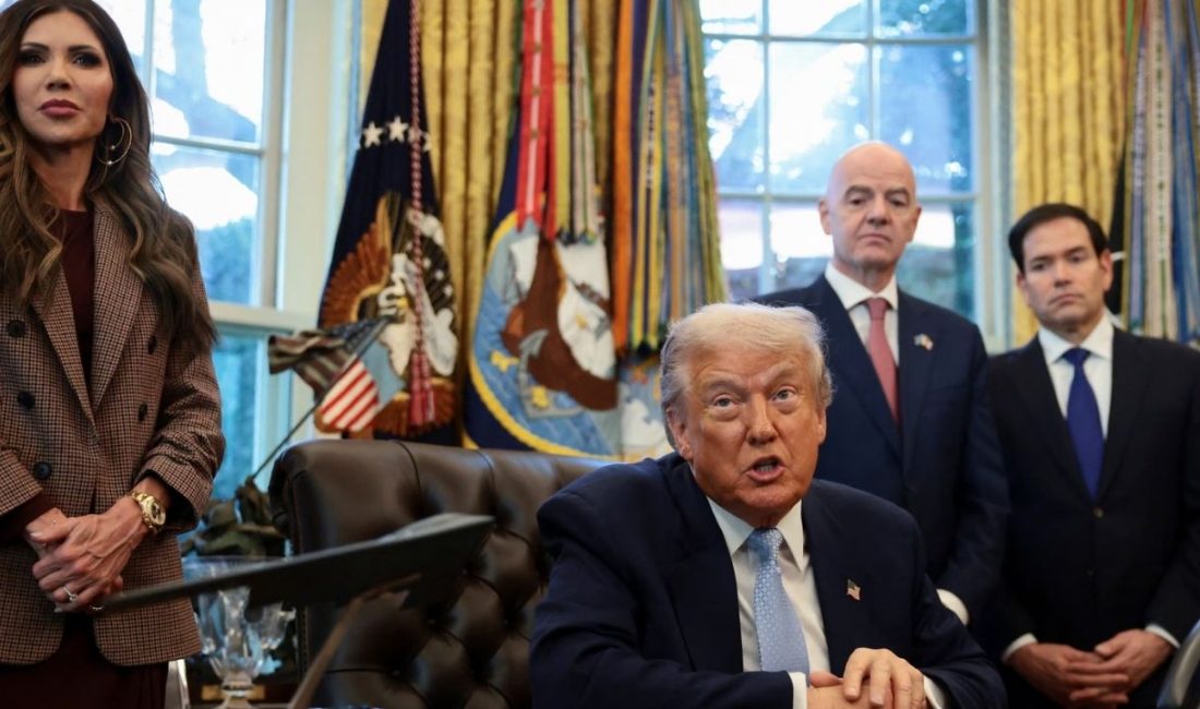 Trump 2026 Dünya Kupası “FIFA PASS” uygulamasını duyurdu Donald Trump, gelecek yıl düzenlenecek olan 2026 FIFA Dünya Kupası