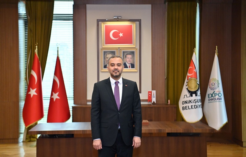 24 Kasım Öğretmenler Günü dolayısıyla mesaj yayımlayan Onikişubat Belediye Başkanı