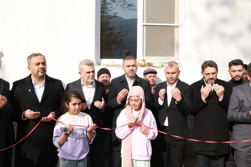 Onikişubat Belediye Başkanı Hanifi Toptaş, saha ziyaretleri ile ilçedeki 141
