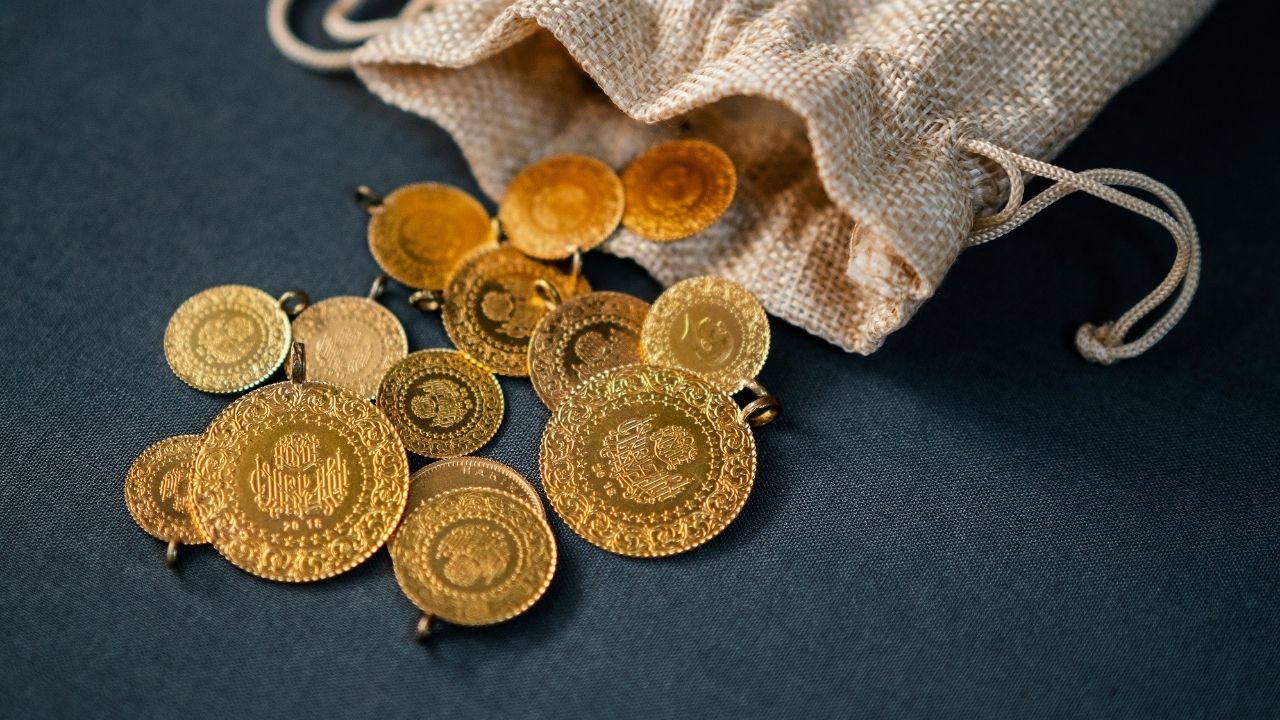 Altının gram fiyatı, güne yükselişle başlamasının ardından 6 bin 790