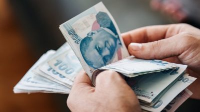 ANKARA-BHA SGK, sosyal medya hesapları üzerinden yaptığı açıklamada, emekli maaşlarındaki