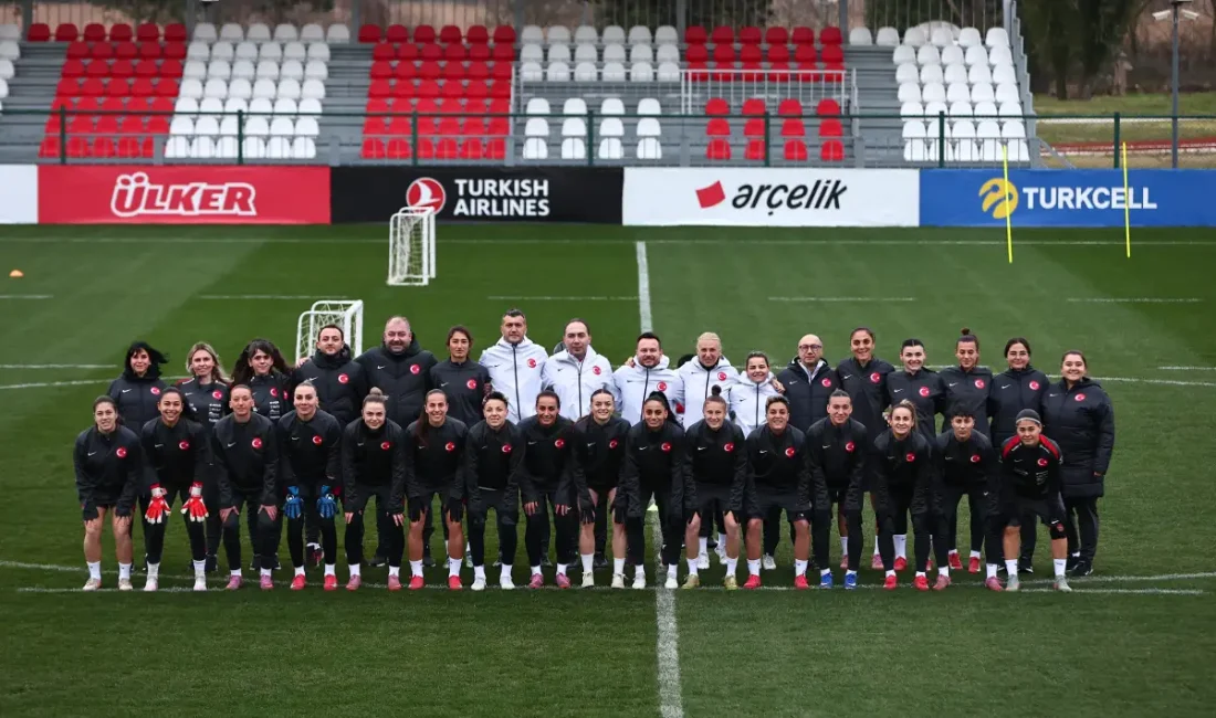 Kadın A Millî Takımımız, Dünya Kupası Hazırlıklarına Başladı İstanbul-BHA Teknik Direktör Necla Güngör Kıragası yönetiminde bu sabah salonda