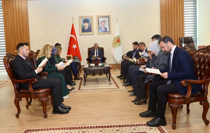 Kahramanmaraş Valisi Mükerrem Ünlüer, 62. Kütüphane Haftası dolayısıyla Vali Yardımcımız