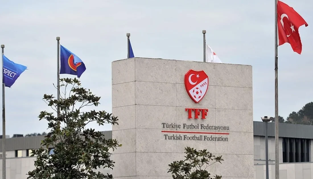 Derbi sonrası PFDK’dan cezalar: Beşiktaş’a milyonluk fatura İSTANBUL-BHA Kurul, özellikle Beşiktaş ile Galatasaray arasında oynanan derbinin ardından