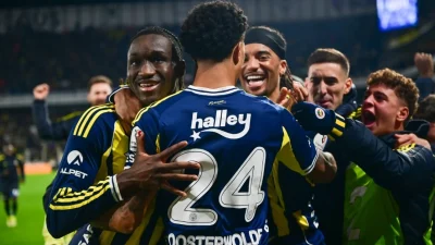 Trendyol Süper Lig’in 25. haftasında Fenerbahçe, sahasında konuk ettiği Samsunspor’u