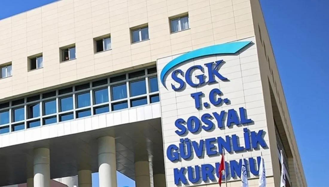 SGK’dan emeklilik iptali iddialarına yalanlama ANKARA-BHA Kurumun yaptığı incelemeler sonucunda emekliliği iptal edilen kişi sayısının