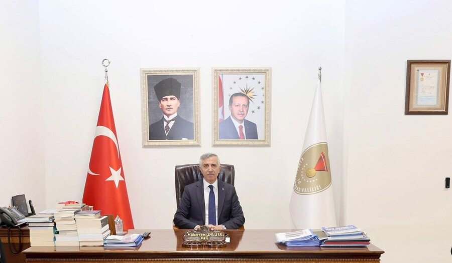 Vali Ünlüer’in Kahramanmaraş’a İstiklal Madalyası’nın Verilişinin 101. Yıl Dönümü Mesajı Millî Mücadele yıllarında gösterdiği eşsiz kahramanlık, sarsılmaz inanç ve vatan