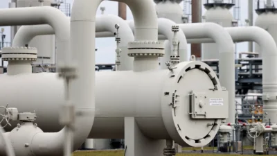 ANKARA-BHA Enerji piyasalarında arz kesintisi endişelerinin azalmasıyla fiyatlar yüzde 17,5