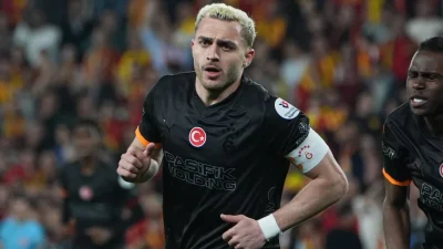 İSTANBUL-BHA Sarı-kırmızılı yıldız, gelecek sezon da kupayı kazanarak üst üste