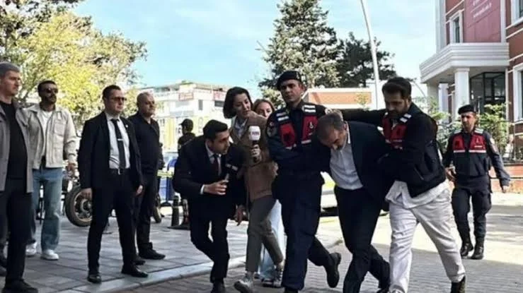 ‘Yenidoğan çetesi’ davasında tutukluluk halinin devamına karar verildi İSTANBUL – BHA Bakırköy 22. Ağır Ceza Mahkemesi tarafından adliyenin