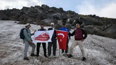 AĞRI – BHA  Süphan Dağının Zirvesinden baktığımızda Malazgirt Ovası, Sultan