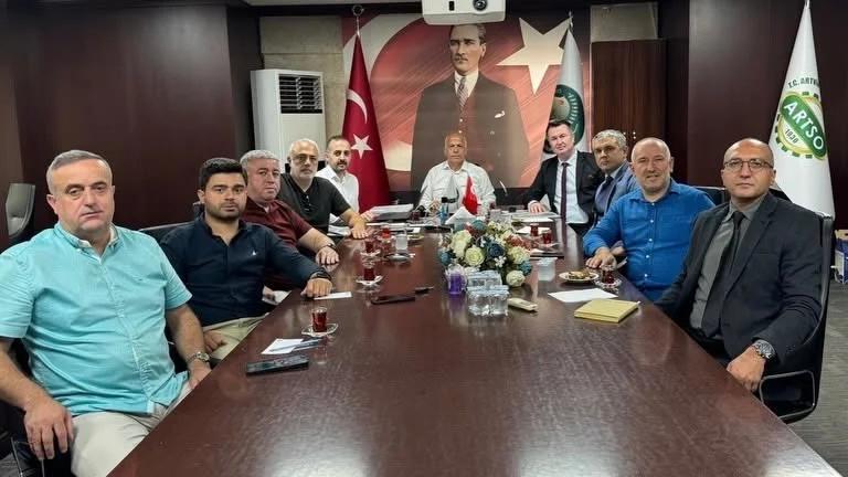 Ardanuç Cezaevi Yönetiminden Artvin Ticaret Borsası’na ziyaret Bayram SARAYOĞLU / BHA – ARTVİN Gerçekleştirilen ziyarette heyeti; Yönetim