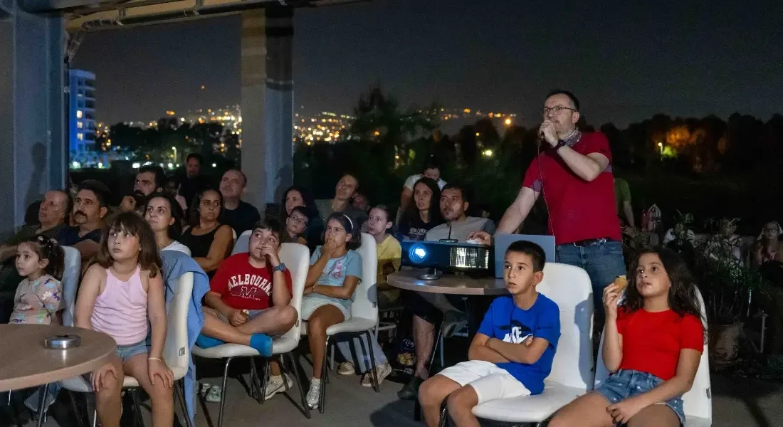 Bornova’da 8500 yıllık tarihin gölgesinde unutulmaz gökyüzü gözlemi İZMİR – BHA Bornova Belediyesi’nin bilim ve toplum projeleri kapsamında