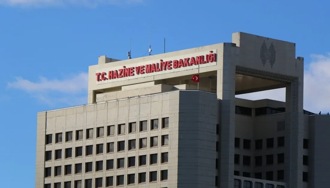 ‘Ekonomi programında köklü değişiklik’ iddiasına Bakanlıktan yanıt ANKARA – BHA Bakanlık tarafından yapılan yazılı açıklamada, bir gazetede