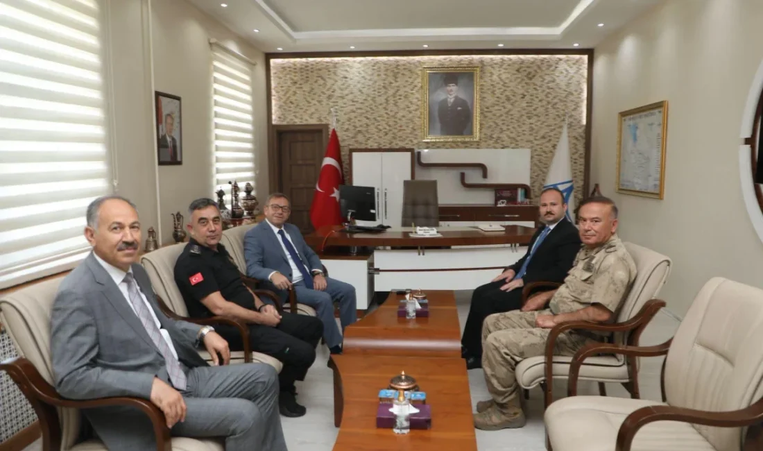 KARS – BHA  Vali Ziya Polat, Arpaçay Kaymakamlığını ziyaret ederek
