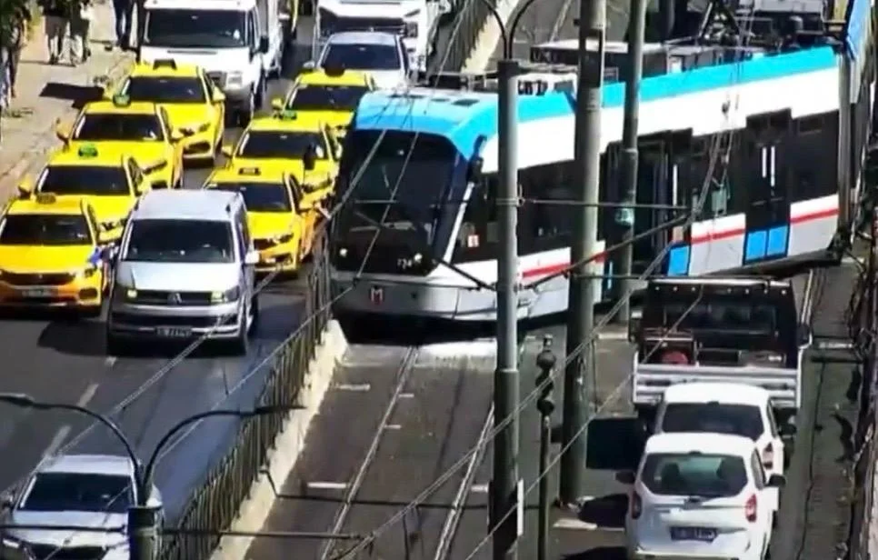 İSTANBUL – BHA  T1 Kabataş-Bağcılar Tramvay Hattı’nda Kabataş yönünde sefer