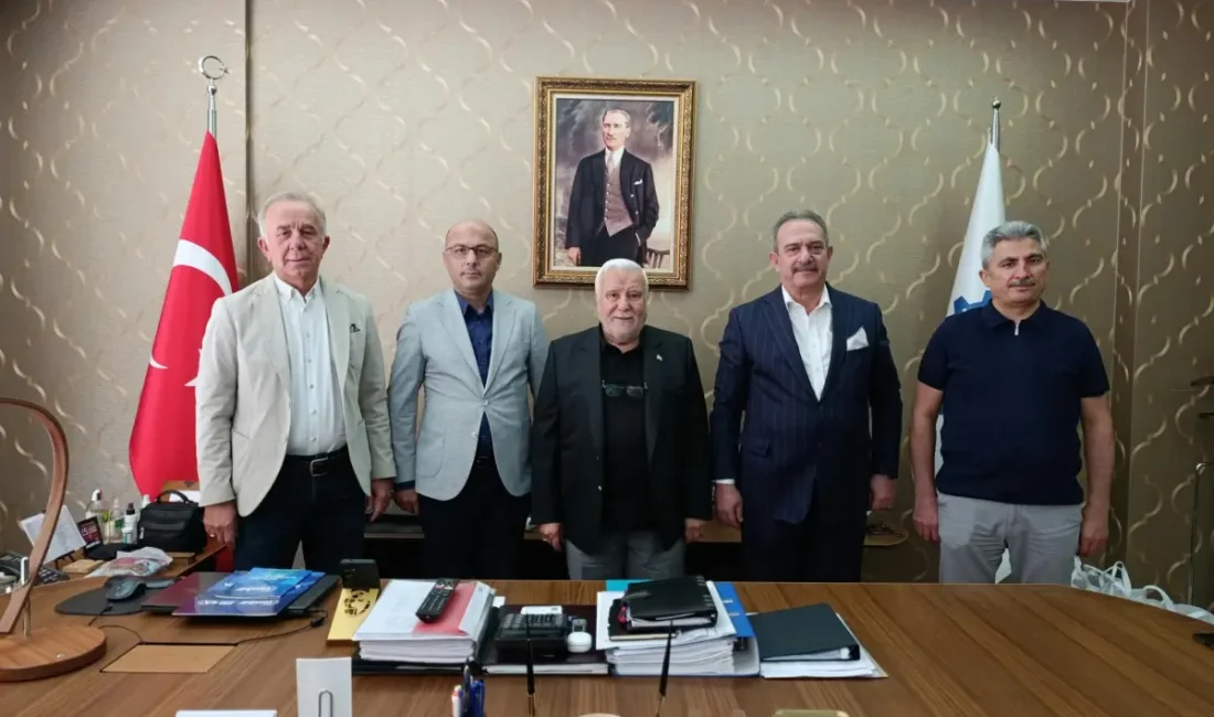 TİMBİR ve BHA’dan Özçelik-İş Sendikası’na ziyaret ANKARA – BHA TİMBİR Genel Başkan Yardımcısı Veysel Cıncık ile