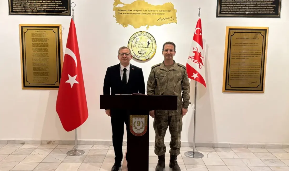 Vali Ziya Polat’tan Tuğgeneral Kadir Çelik’e hayırlı olsun ziyareti KARS – BHA Vali Ziya Polat, Tuğgeneral Kadir Çelik’e yeni