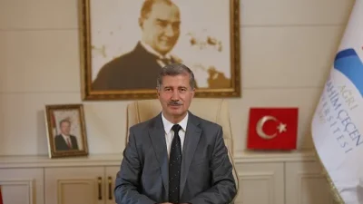 Servet ARSLAN / AĞRI – BHA  AİÇÜ Rektörü Prof. Dr. İlhami Gülçin,