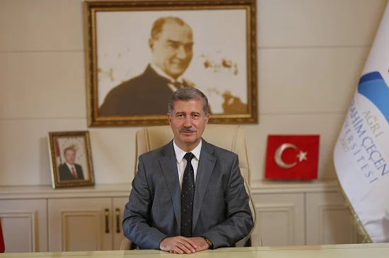 Servet ARSLAN / AĞRI – BHA  AİÇÜ Rektörü Prof. Dr. İlhami Gülçin,