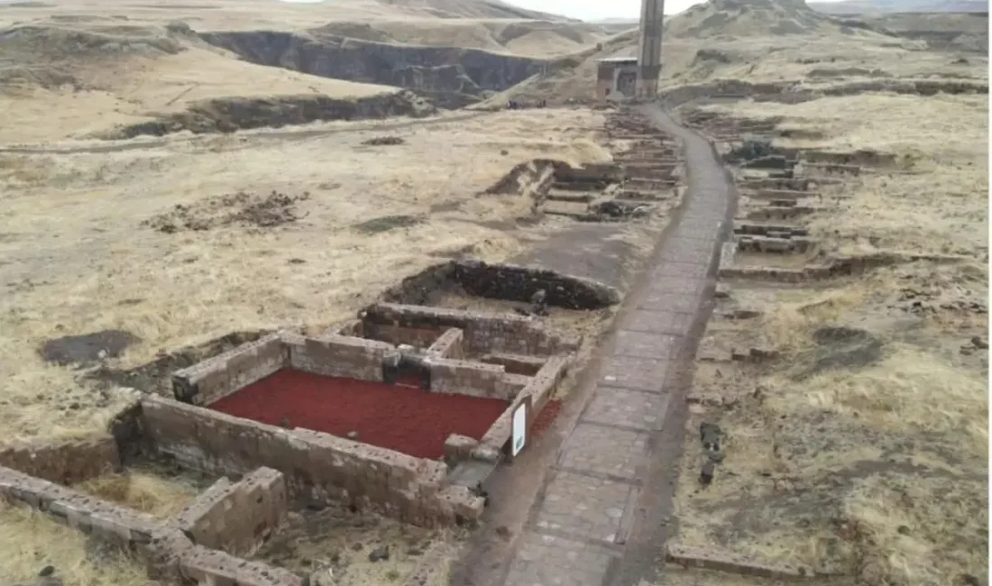 Ani Örenyeri’nde yürüyüş yolunun 1,5 kilometrelik bölümü tamamlandı KARS – BHA Tarihi ve kültürel zenginlikleriyle Türkiye’nin önemli turizm
