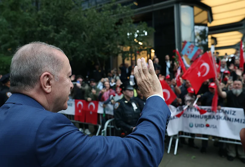 Cumhurbaşkanı Erdoğan BM’de dünyaya seslenecek ANKARA – BHA Cumhurbaşkanı Erdoğan, eşi Emine Erdoğan ile birlikte John