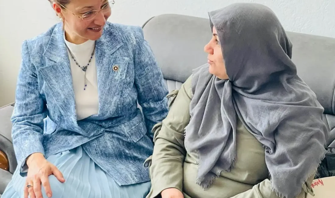 Derya Bakbak, Türkiye Yüzyılı buluşmaları için Diyarbakır’da DİYARBAKIR – BHA AK Parti Diyarbakır İl Başkanlığı ziyaretiyle programına