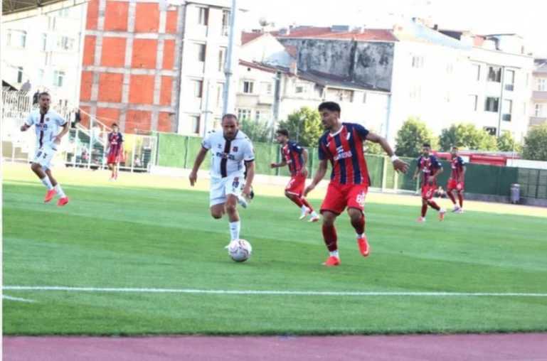 Düzcespor, Galataspor deplasmanından bir puanla döndü DÜZCE – BHA Nesine 3. Lig 1. Grup maçında Düzcespor,